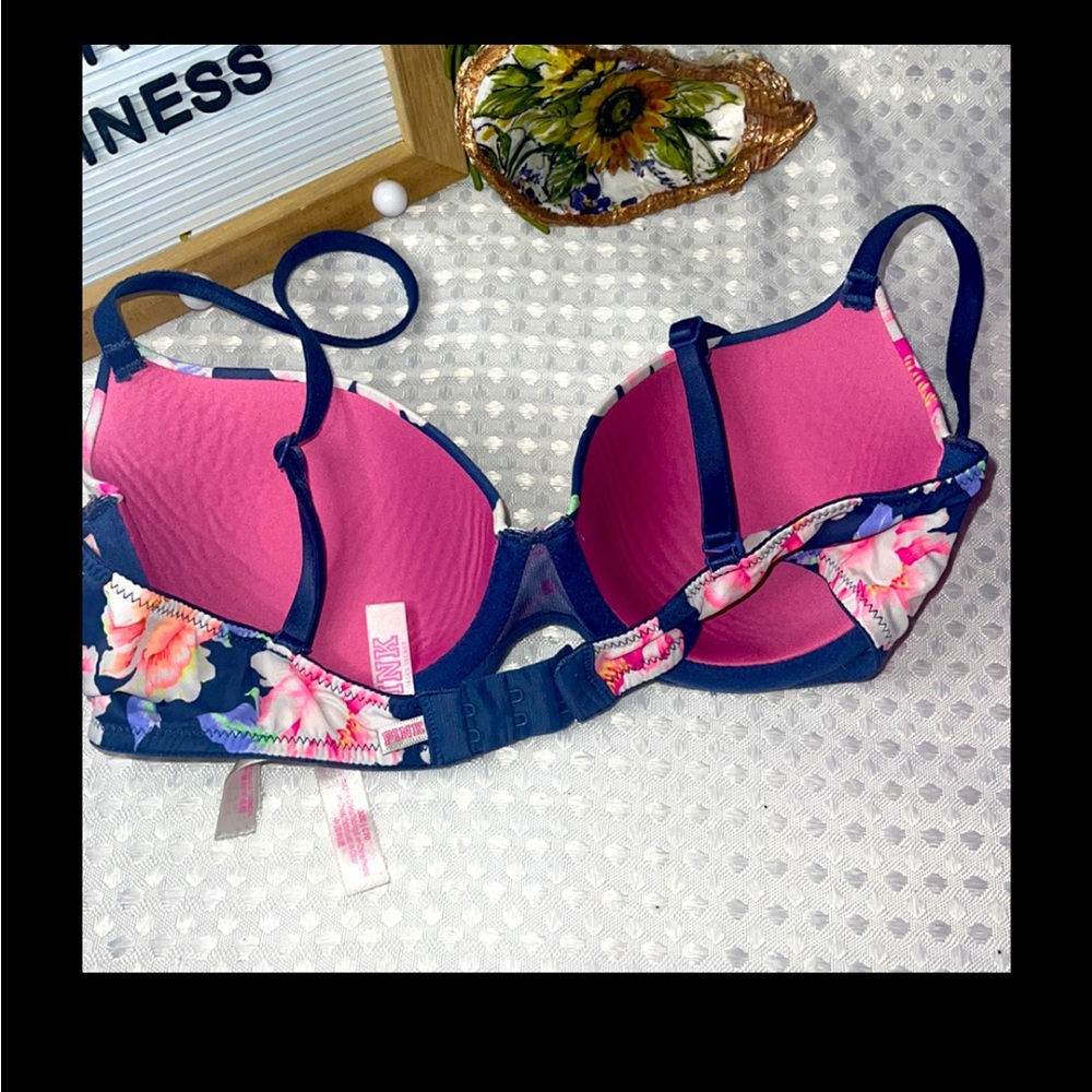 PINK Victoria Secret Bra - Picture 2 of 4
